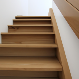 Escalier en Bois : Alliance Parfaite entre Tradition et Modernité pour un Intérieur Accueillant Outreau